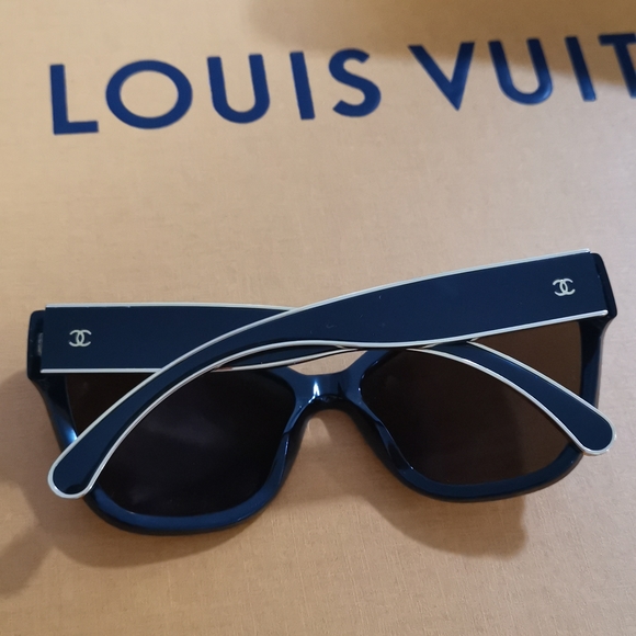 Chanel Sunglasses Model 5271 - Picture 6 of 10